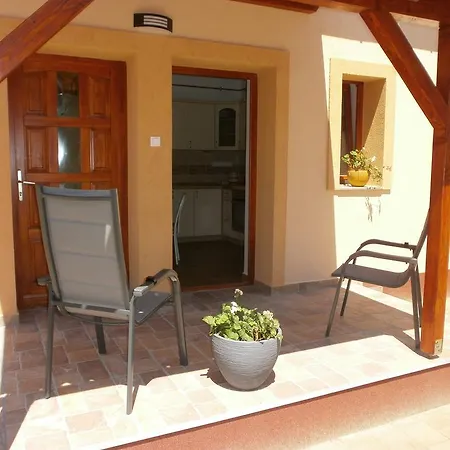 Διαμέρισμα Klara Apartman *